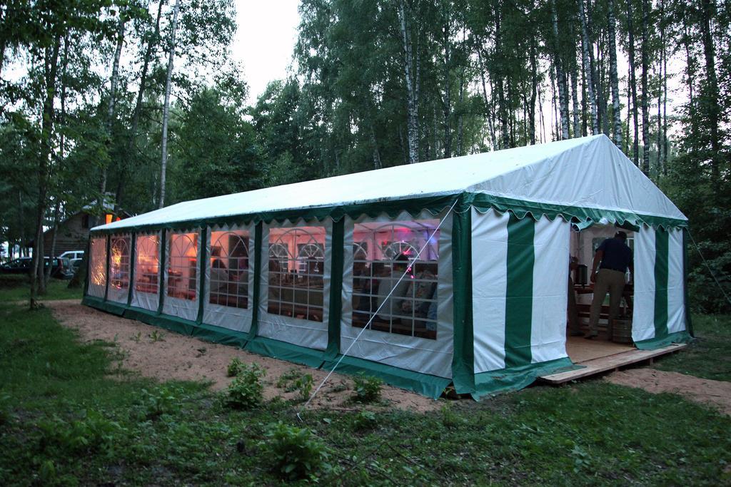 Muižnieki kempings Renda Bagian luar foto