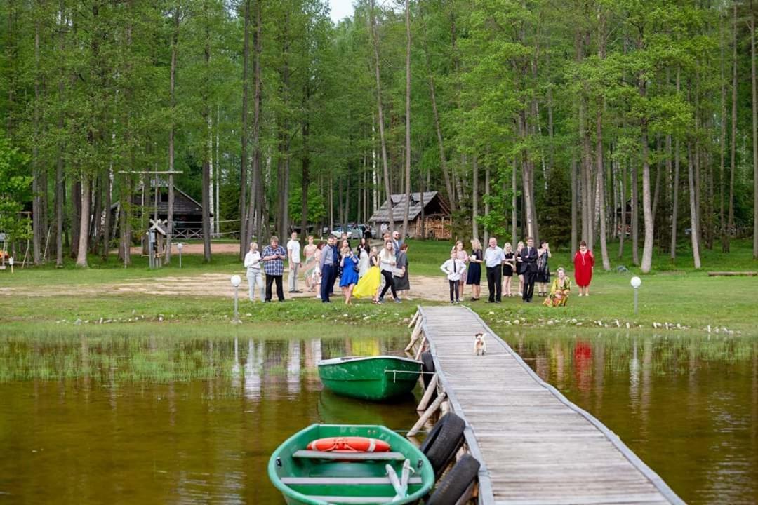 Muižnieki kempings Renda Bagian luar foto